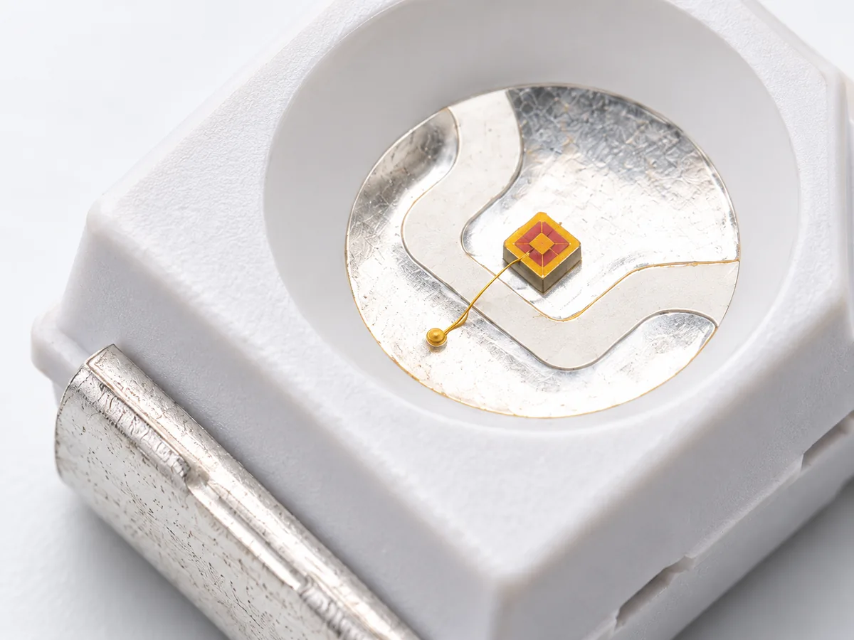 Front and back view of a real 3528 SMD LED